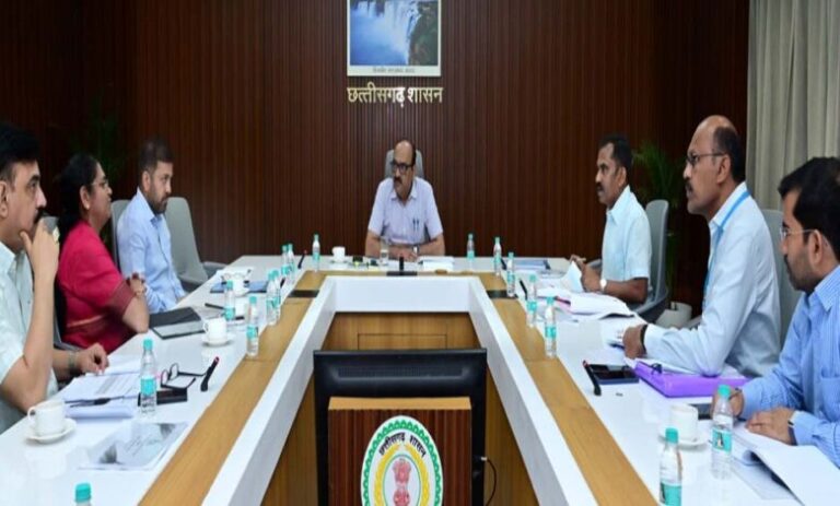रायपुर-:-सड़क-दुर्घटनाएं-नहीं-हों,-इसके-लिए-हर-जरूरी-कदम-उठाएं-:-मुख्य-सचिव