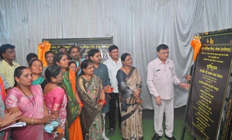 विभिन्न-वार्डो-में-01-करोड़-80-लाख-रू.-के-विकास-कार्यो-का-हुआ-भूमिपूजन-एवं-लोकार्पण
