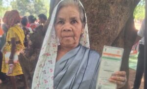 आयुष्मान-योजना-से-मिली-नई-उम्मीद-जगनी-बाई-को-मिला-निःशुल्क-उपचार-का-लाभ