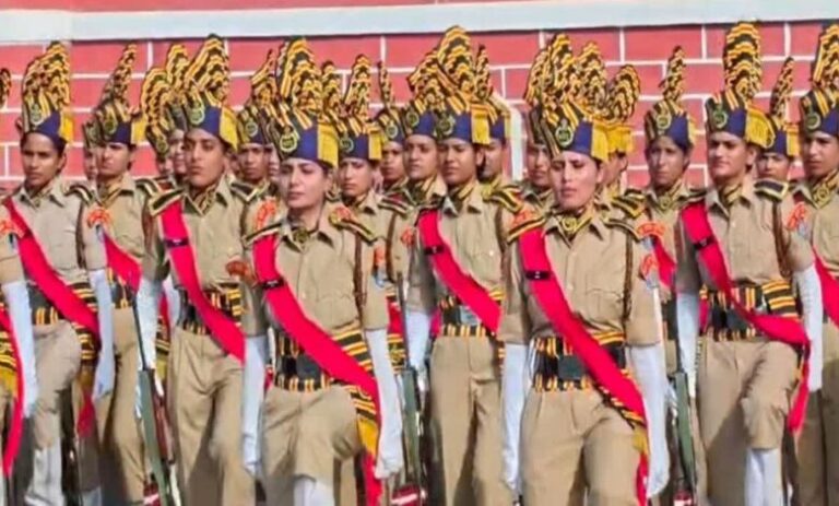 दीक्षांत-परेड-में-महिला-आरक्षकों-का-दमदार-प्रदर्शन,-dgp-कैलाश-मकवाना-ने-दी-बड़ी-खुशखबरी