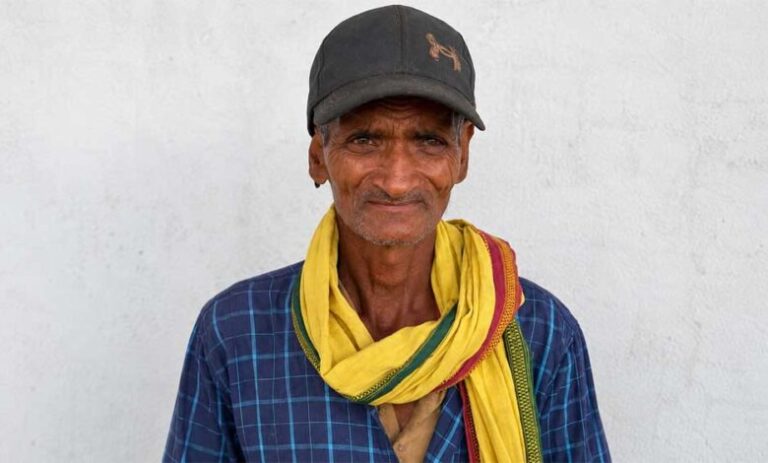 आदिवासियों-की-करोड़ों-की-जमीन-कौड़ियों-के-दाम-खरीदने-का-मामला,-कलेक्टर-ने-बैठाई-जांच