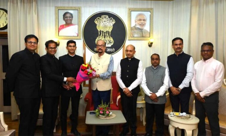 राज्यपाल-से-परिवीक्षाधीन-आईएएस-अधिकारियों-ने-की-सौजन्य-भेंट