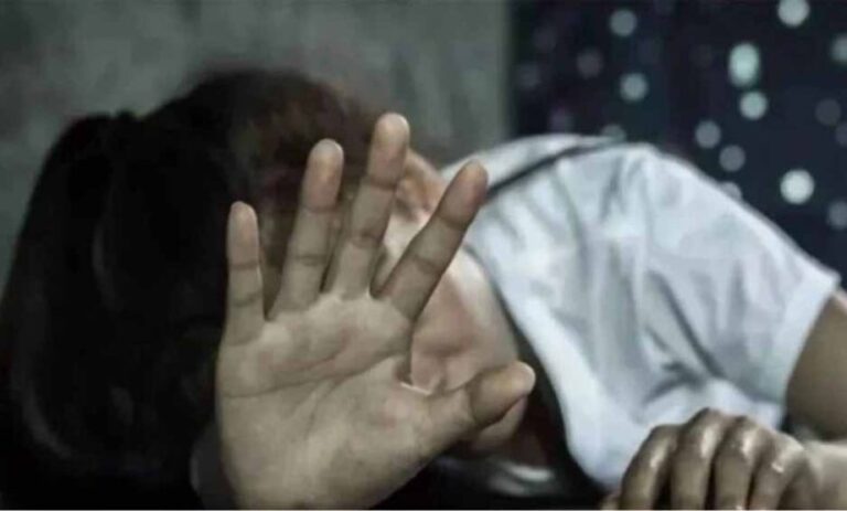 धार-में-मूक-बधिर-नाबालिग-से-पड़ोसी-ने-किया-दुष्कर्म,-गर्भवती-होने-पर-पेट-देख-पिता-ने-पूछा-तो-रोने-लगी