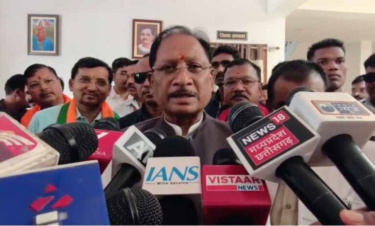 डीलिस्टिंग-विवाद-पर-cm-विष्णुदेव-साय-का-पलटवार,-बोले-‘कांग्रेस-भ्रम-फैला-रही,-पहले-सही-जानकारी-ले’