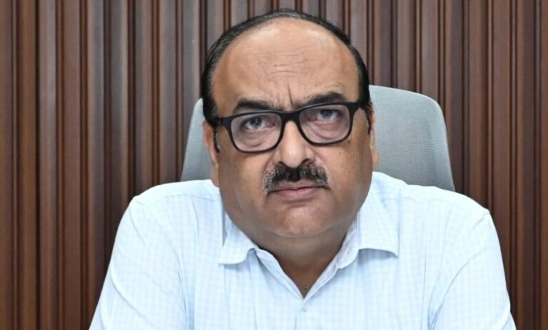 मुख्य-सचिव-ने-टीबी-मुक्त-छत्तीसगढ,-राष्ट्रीय-स्वास्थ्य-बाल-स्वास्थ्य-कार्यक्रम-और-सुरक्षित-मातृत्व-अभियान-के-कार्यों-की-समीक्षा-की
