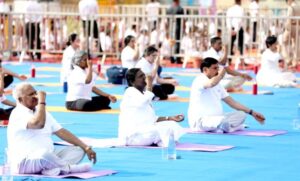 विश्‍व-को-भारत-का-अमूल्‍य-उपहार-है-योग:-राष्‍ट्रपति-मुर्मु