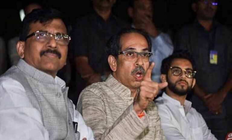 आदित्य-के-लिए-‘कुर्बानी’-देने-वाला-नेता-भी-बागी,-उद्धव-ठाकरे-के-सामने-गहराया-अस्तित्व-का-संकट
