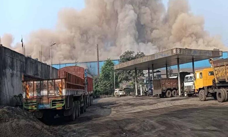 रायगढ़ इस्पात संयंत्र में फर्नेस ब्लास्ट, 4 मजदूर घायल; मौके पर मची अफरा-तफरी
