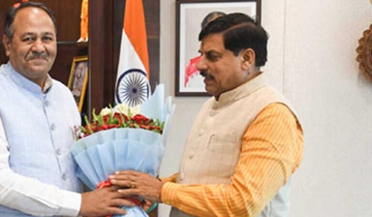 द्मश्री-अलंकरण-मिलने-पर-परिषद-में-अभिनंदन-समारोह