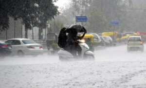 mp-weather:-मध्य-प्रदेश-में-एक्टिव-हुआ-मॉनसून,-झमाझम-बारिश;-इन-जिलों-के-लिए-रेड-अलर्ट-जारी