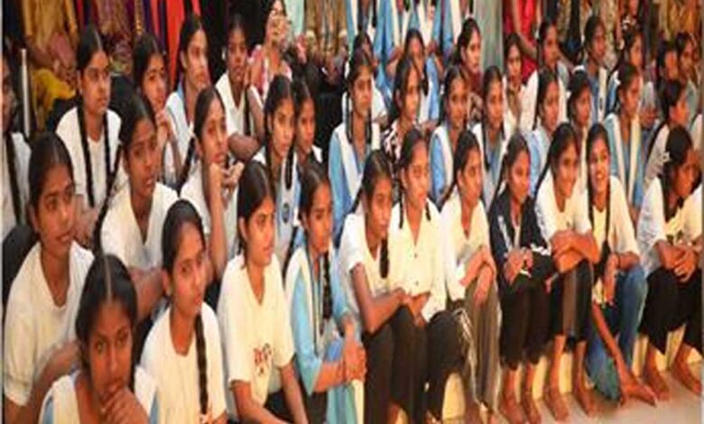 बच्चों-के-सर्वांगीण-विकास-के-लिए-सरकार-प्रतिबद्ध-:-मंत्री-भूरिया