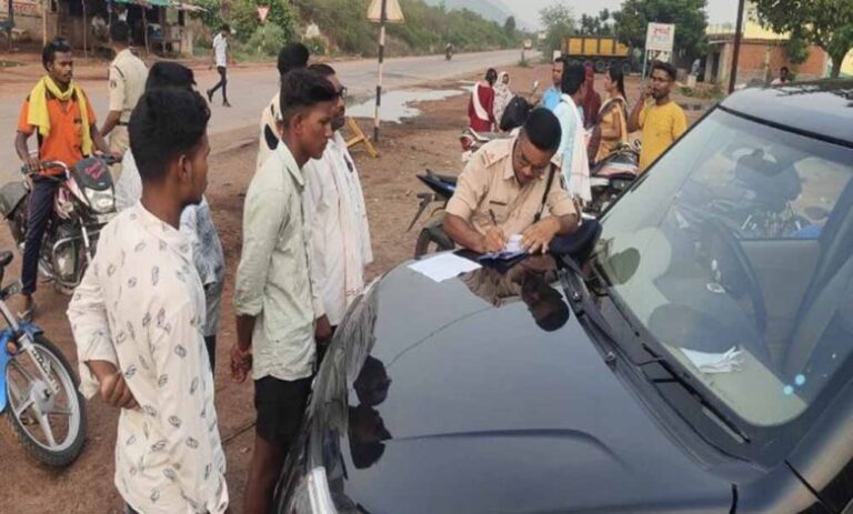 छत्तीसगढ़-पुलिस-का-बड़ा-एक्शन,-यातायात-नियम-तोड़ने-पर-62-वाहन-चालकों-के-चालान