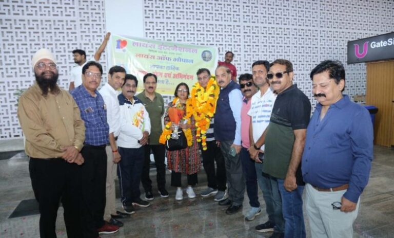 हांगकांग-में-शपथ-के-बाद-भोपाल-लौटे-डिस्ट्रिक्ट-गवर्नर-महेश-मालवीय